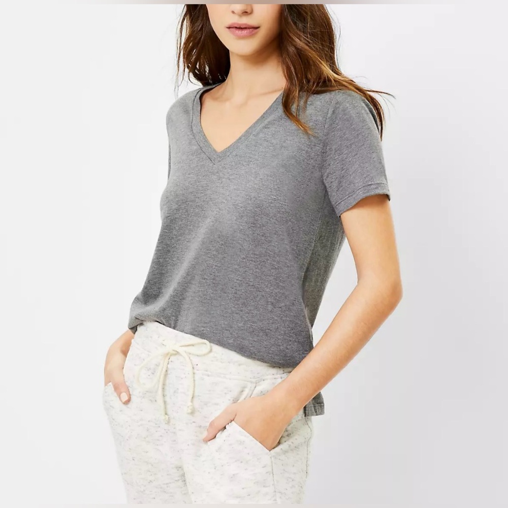 NWT LOFT Lou & Grey Softserve V-Neck Tee Size S